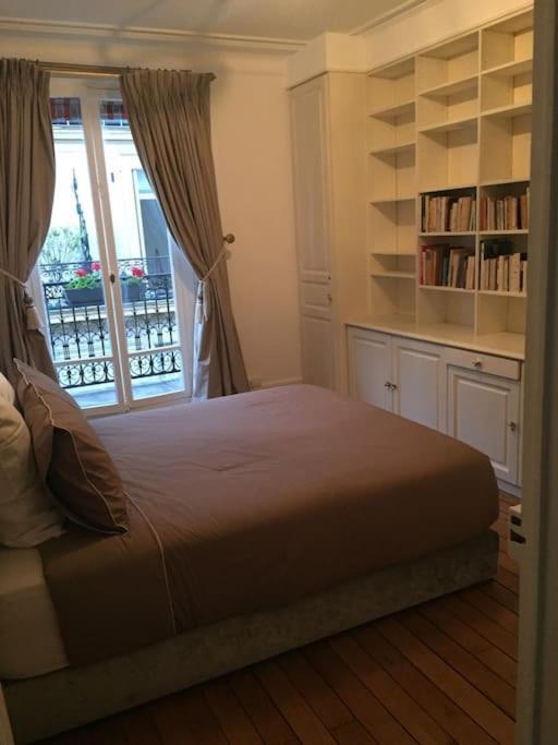 Apartment Cote Arc De Triomphe Paris